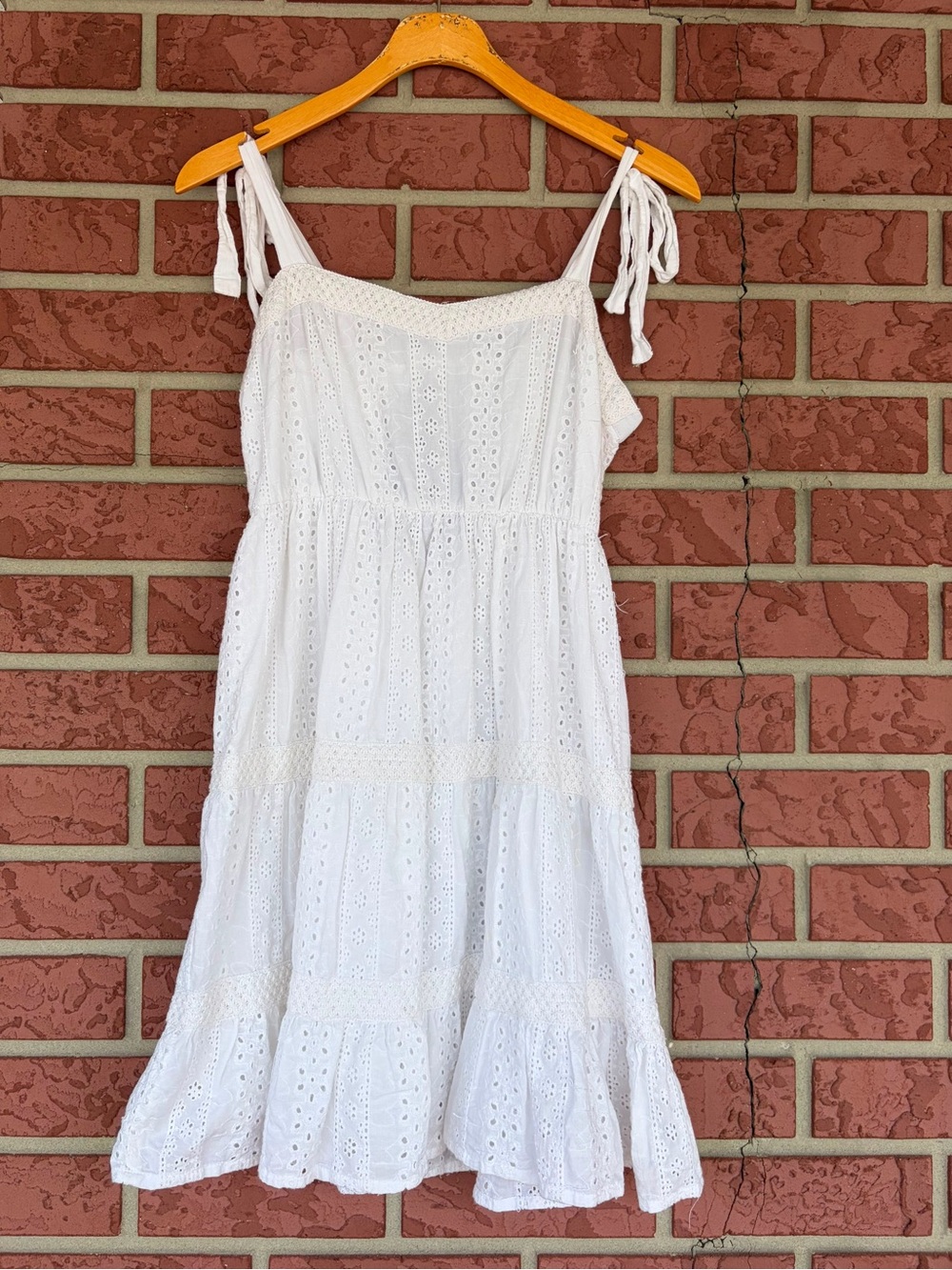 Jessica Simpson White Eyelet Tie-Shoulder Midi Dress